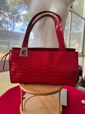 Guess Vintage Red Croc-Embossed Leather Tote Bag